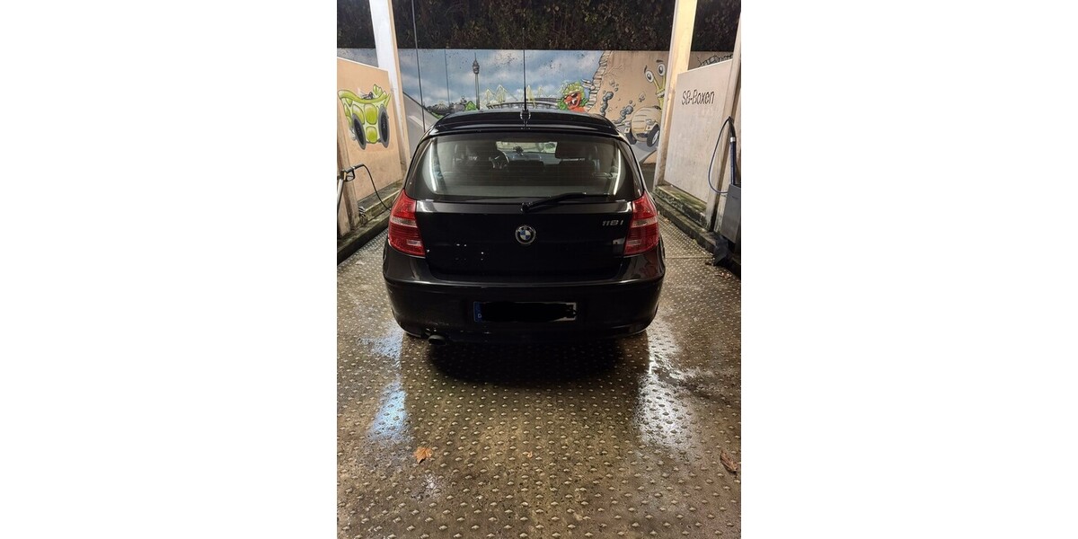 BMW 118 180.000 km 8.250 &euro; Dortmund 44135
