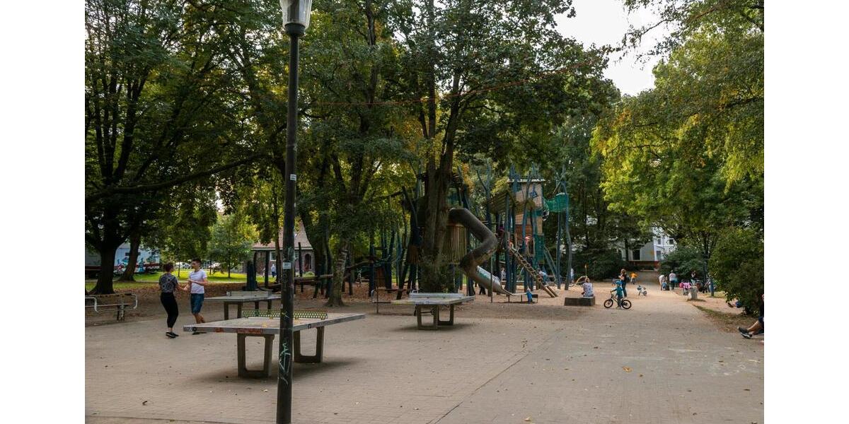 Etagenwohnung Dortmund Innenstadt West - 8 Zimmer, 17 m&sup2;, 380&euro; | Angebot:25630404