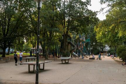 Wohnung Dortmund Innenstadt West - 8 Zimmer, 17 m&sup2;, 380&euro; | Angebot:25630404