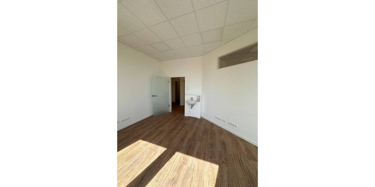 Gewerbeobjekt Holzwickede - 5 Zimmer, 150 m&sup2;, 1.500&euro; | Angebot:26361240