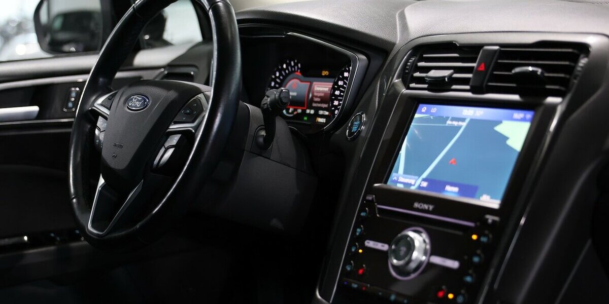 Ford Mondeo Tunier 2.0 EB TITANIUM / LED, WSS-BEHEIZB 128.000 km 14.444 &euro; Hamm 59077
