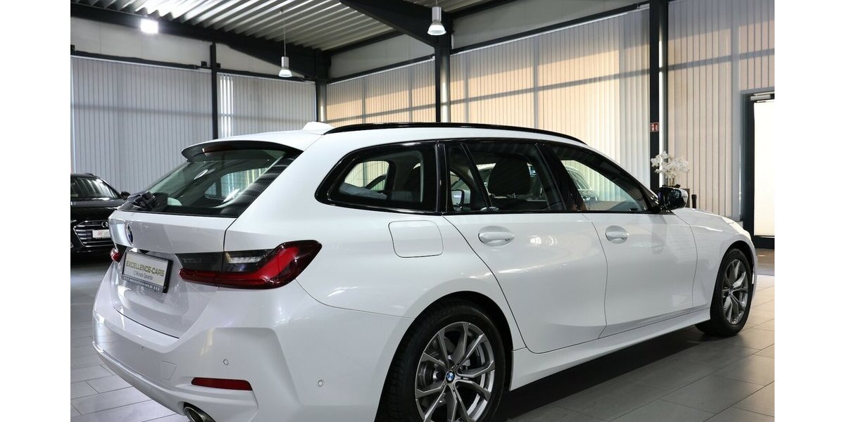 BMW 318d Touring SPORT SHADOW CURVED+NAV+KAMERA,LED 105.000 km 23.883 &euro; Hamm 59077