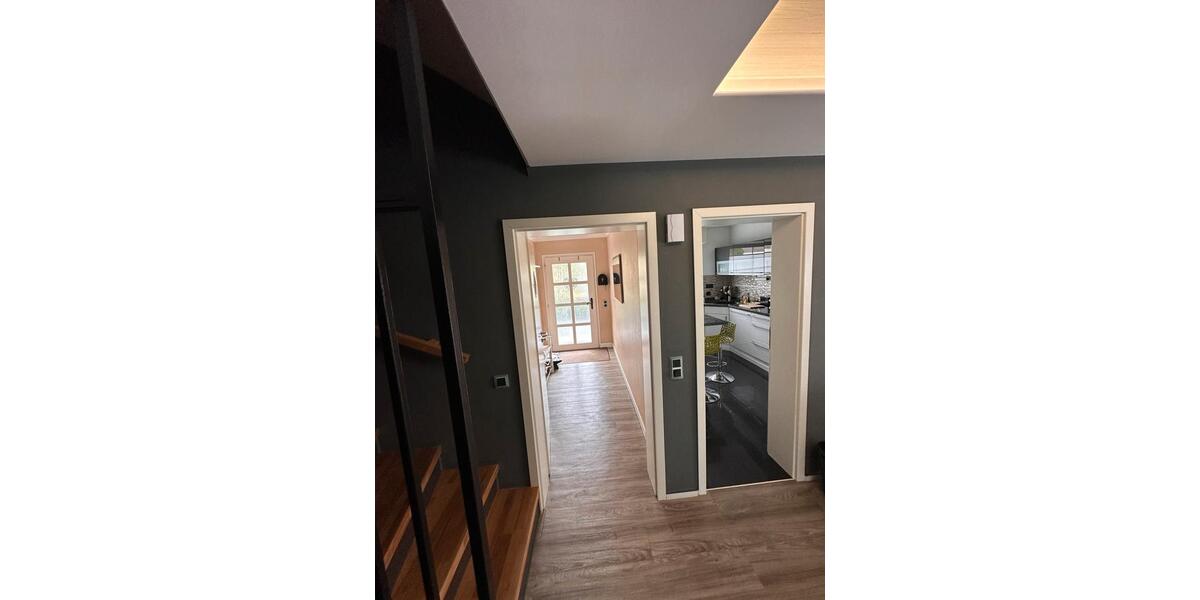 Reihenhaus Lünen - 6 Zimmer, 150 m&sup2;, 490.000&euro; | Angebot:23866148