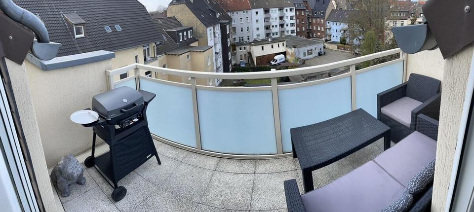 Dachgeschoßwohnung Herne - 2.5 Zimmer, 140 m&sup2;, 950&euro; | Angebot:25179786