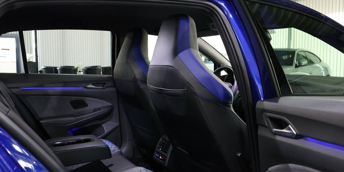 VW Golf VIII 2.0 TSI DSG 4M R-PERFROMANCE BLACK STY 40.000 km 35.555 &euro; Hamm 59077