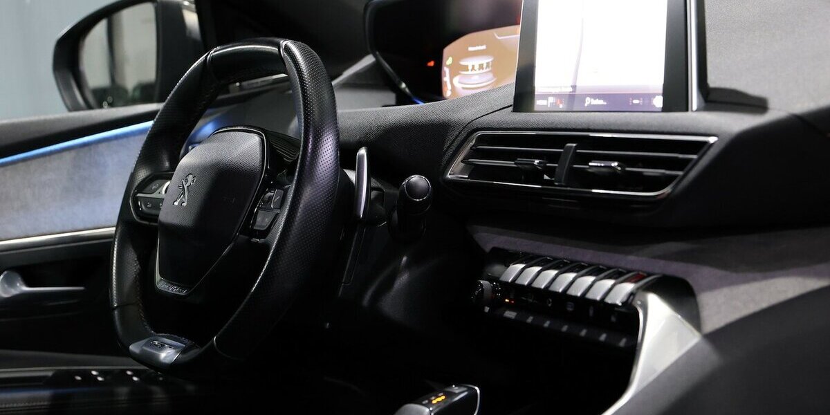 Peugeot 3008 2.0 BLUE-HDI 180 GT-LINE-SPORT / I-COCKPIT 138.000 km 18.600 &euro; Hamm 59077