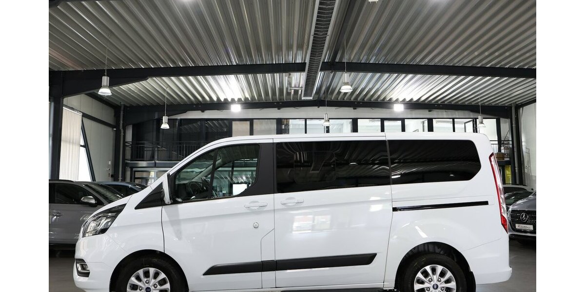 Ford Tourneo Custom 2.0 TDCI 320 L1 / 8-SITZER / NAVI 119.000 km 28.444 &euro; Hamm 59077