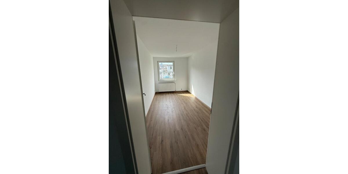Etagenwohnung Bochum - 4 Zimmer, 73 m&sup2;, 730&euro; | Angebot:26254911