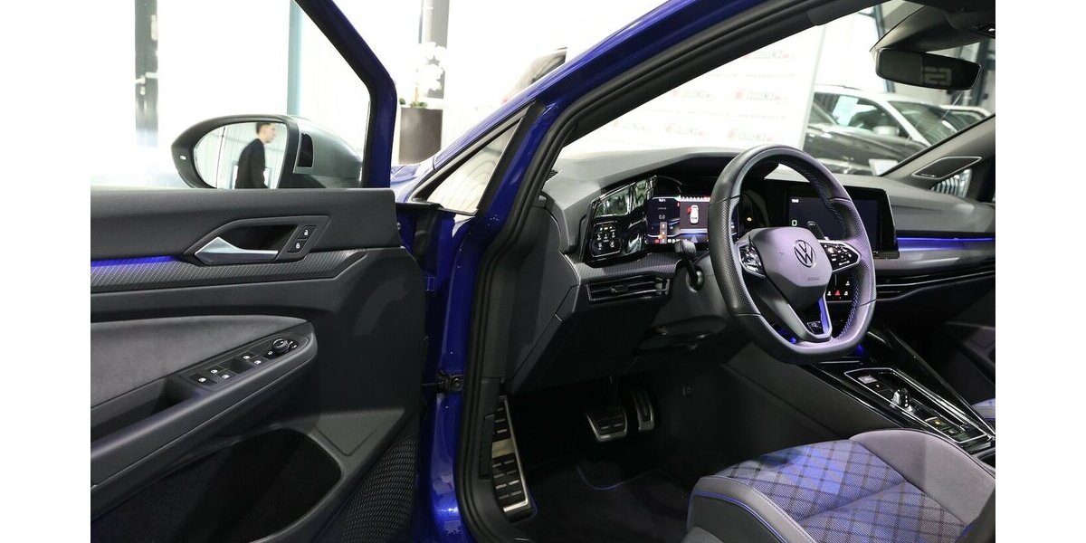 VW Golf VIII 2.0 TSI DSG 4M R-PERFROMANCE BLACK STY 40.000 km 35.555 &euro; Hamm 59077