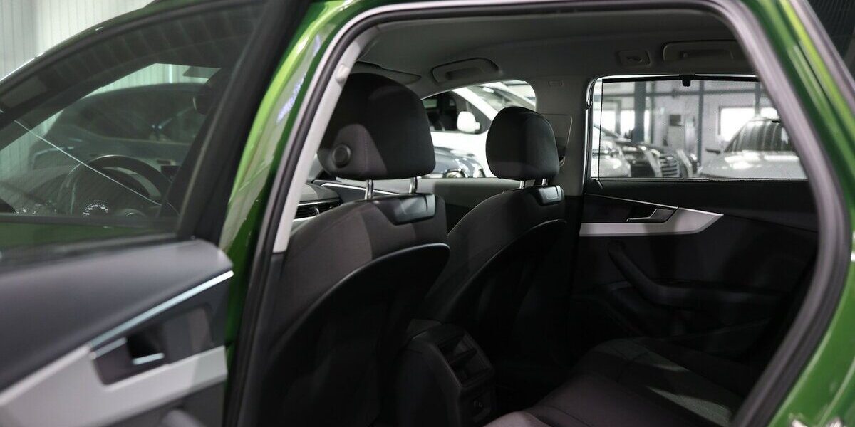 Audi A4 Avant 35 TFSI BUSINESS / LED / NAVI+ / AHK 105.000 km 17.777 &euro; Hamm 59077