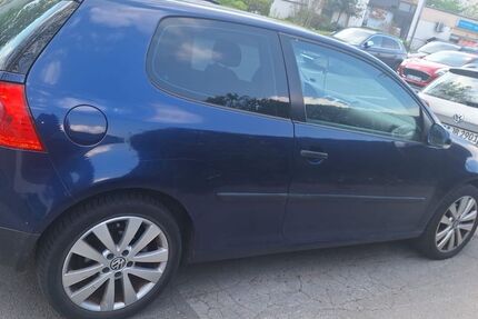 VW Golf 218.000 km 2.399 &euro; Hagen 58097