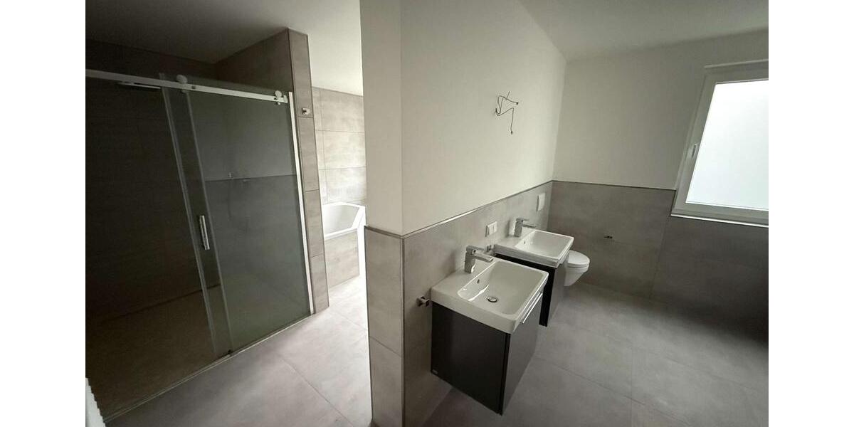Etagenwohnung Bochum Werne - 3 Zimmer, 125 m&sup2;, 1.710&euro; | Angebot:25843966